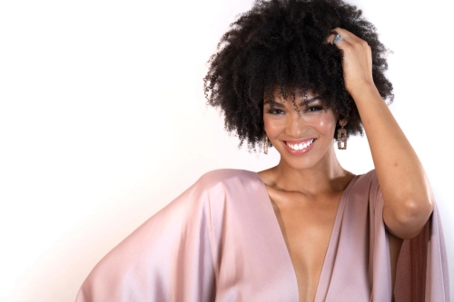 Nicole Magolie incanta Casa Sanremo: la voce del Diamond Duo nel progetto “Bigazzi in Lounge”